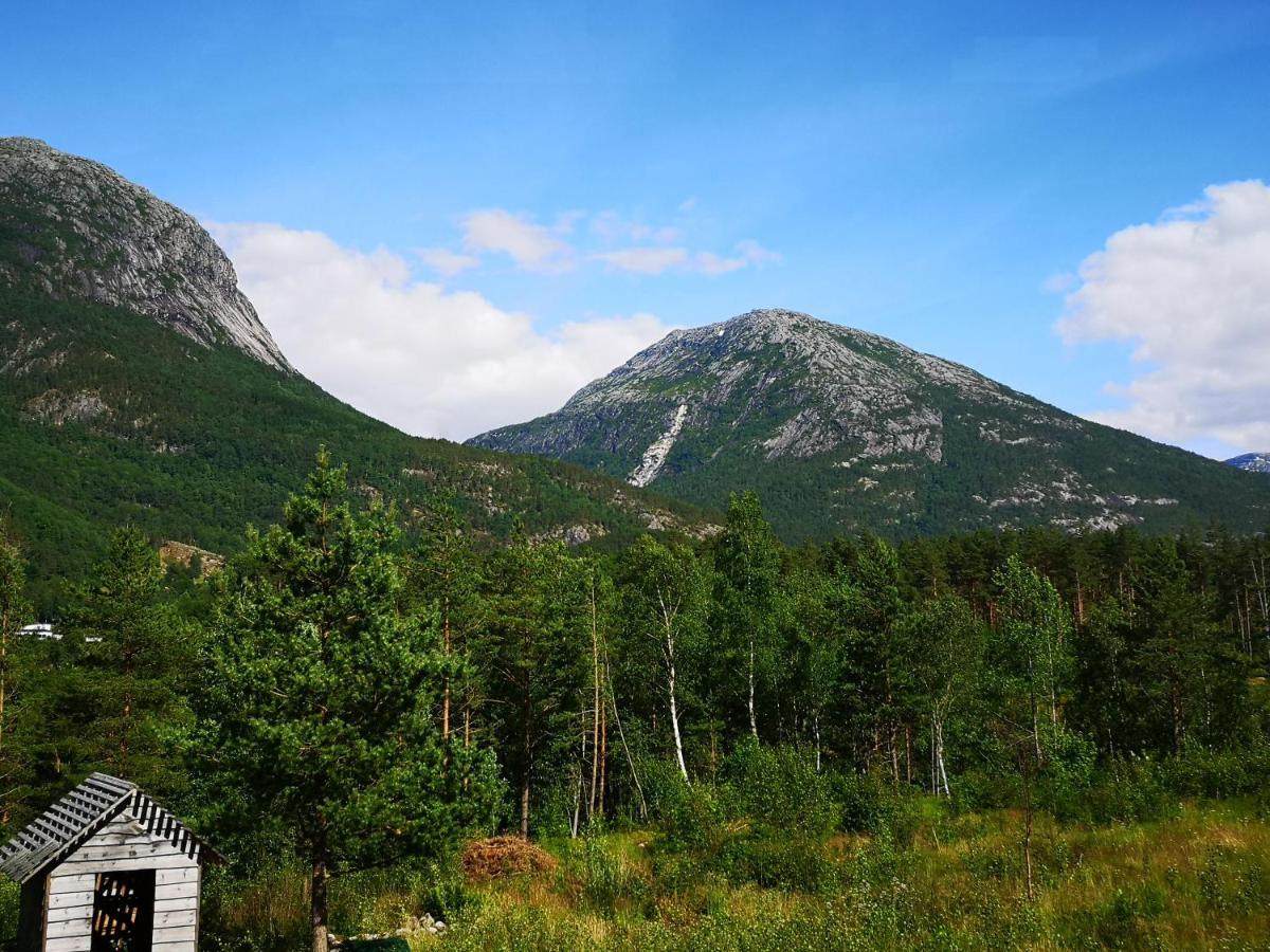 Kinsarvik Hostel Exterior photo