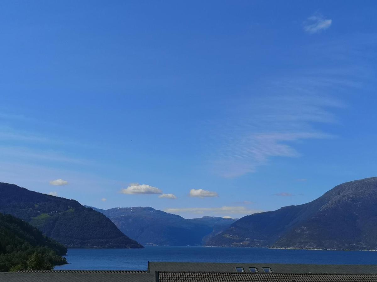 Kinsarvik Hostel Exterior photo