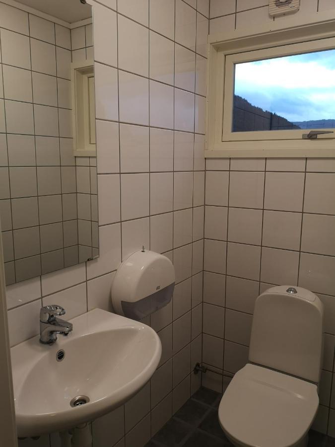 Kinsarvik Hostel Exterior photo