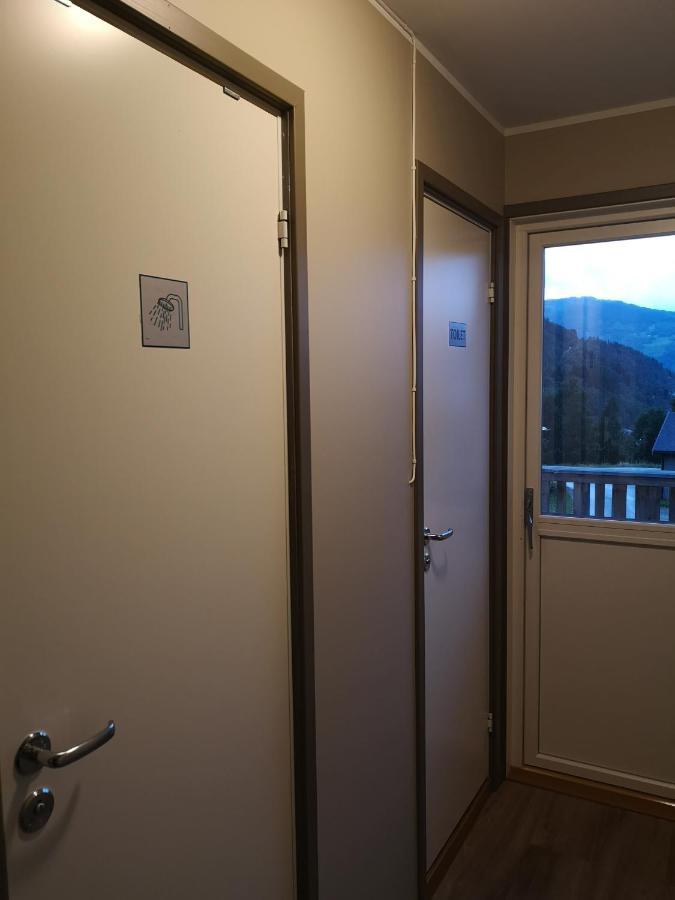 Kinsarvik Hostel Exterior photo